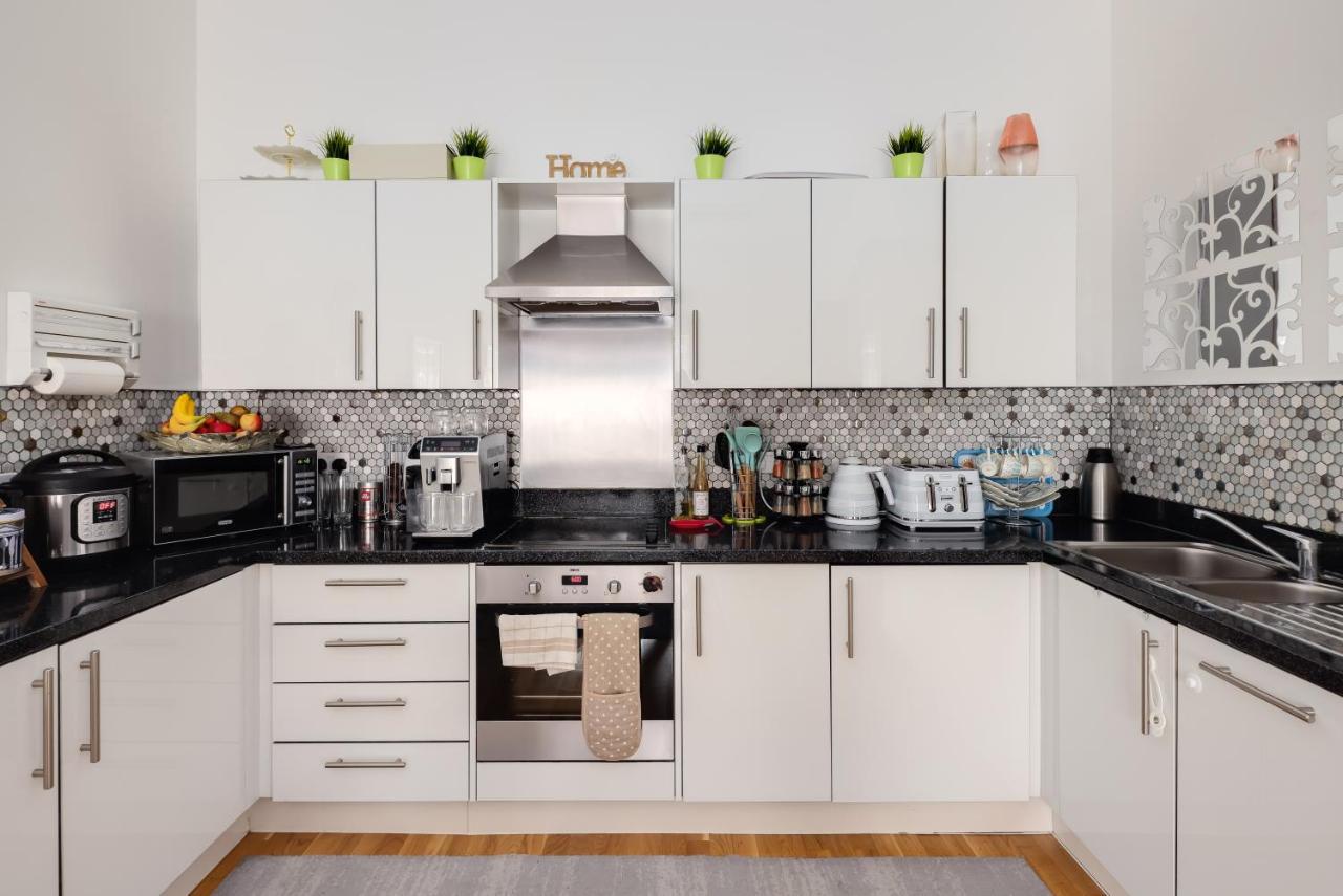 Two Double Bedroom Duplex Flat Londra Esterno foto