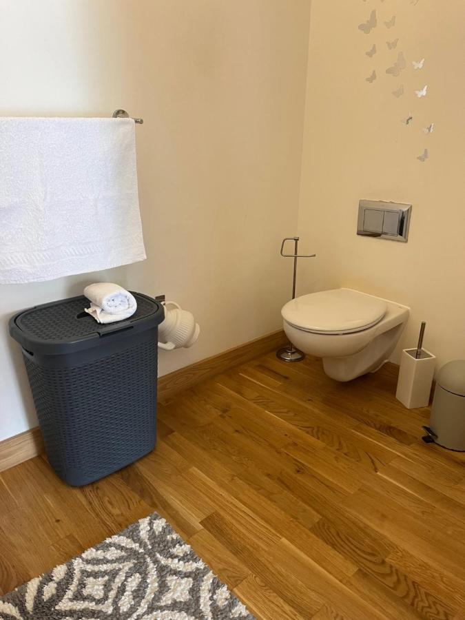 Two Double Bedroom Duplex Flat Londra Esterno foto