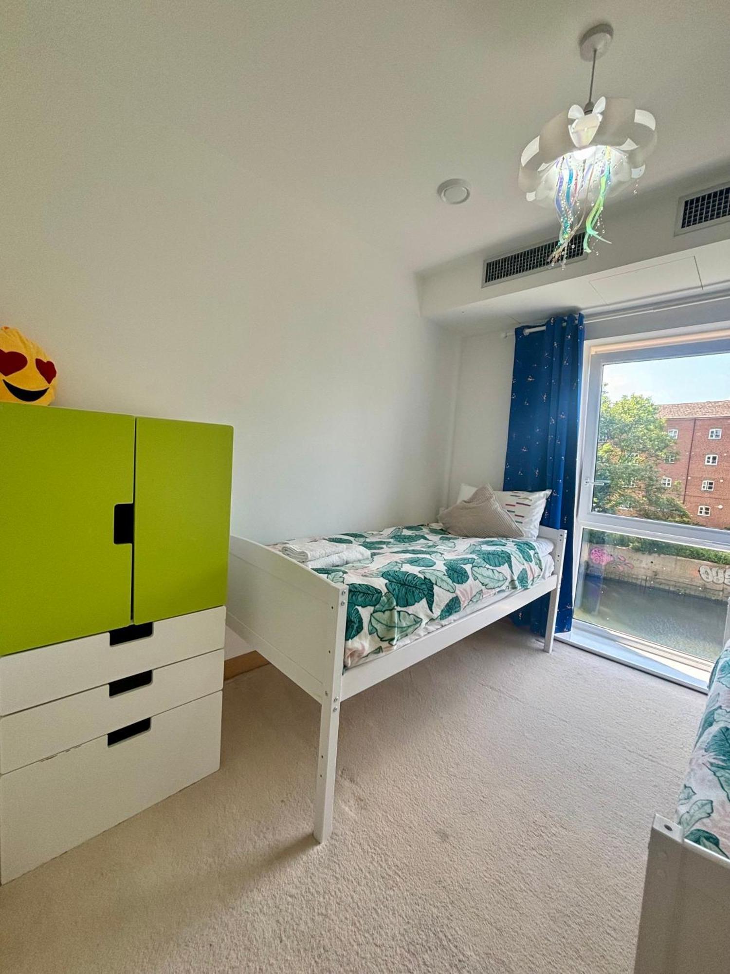 Two Double Bedroom Duplex Flat Londra Esterno foto